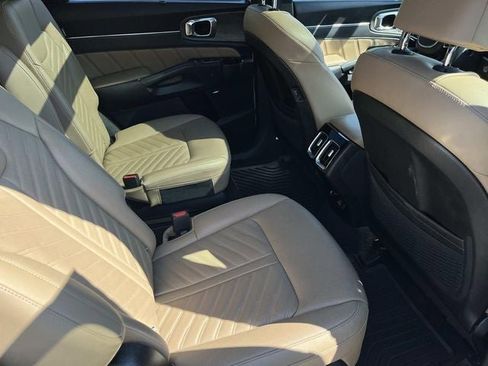 Used 2025 Kia Sorento SX Prestige w/ Olive Brown Leather Package image 24
