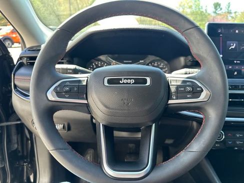 Used 2022 Jeep Compass Trailhawk image 25