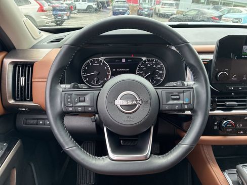 Used 2023 Nissan Pathfinder Platinum AWD/4WD image 21