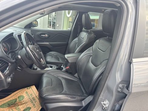 Used 2021 Jeep Cherokee Limited w/ Elite Package image 17