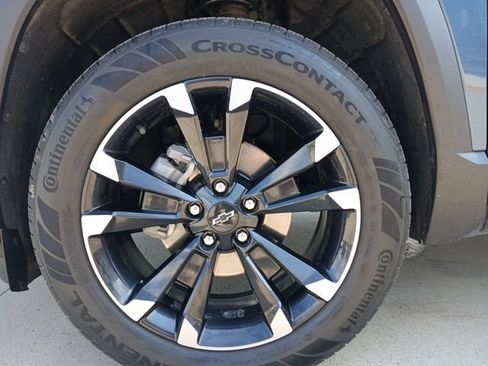 Certified 2025 Chevrolet Equinox RS w/ Safety and Technology Package AWD/4WD image 29