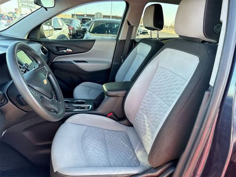 Used 2019 Chevrolet Equinox LS image 11