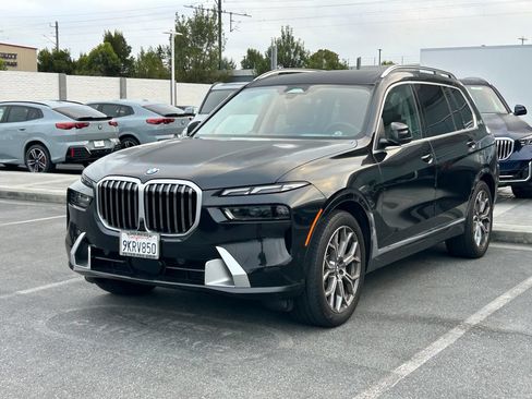 Used 2024 BMW X7 xDrive40i w/ Executive Package AWD/4WD image 2