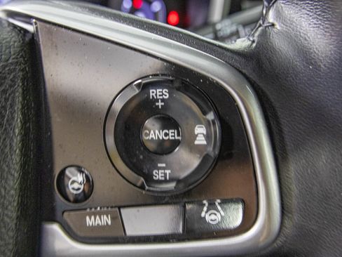 Used 2020 Honda CR-V Touring image 34