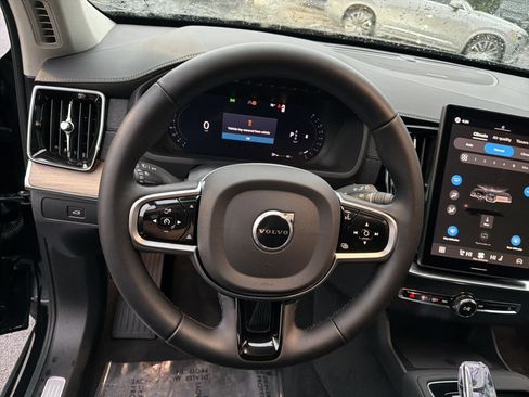 Certified 2026 Volvo XC90 B6 Plus AWD/4WD image 19