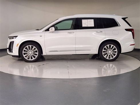 Used 2021 Cadillac XT6 Premium Luxury image 5