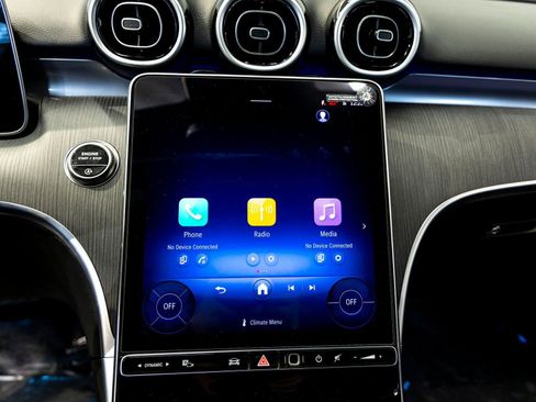 Used 2025 Mercedes-Benz C 300 Sedan image 18