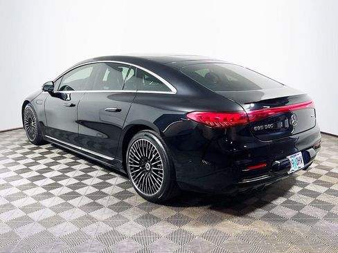 Used 2022 Mercedes-Benz EQS 580 4MATIC Sedan image 5