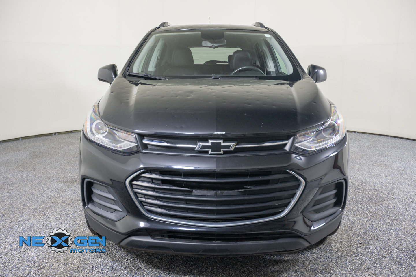 Used 2022 Chevrolet Trax LT w/ Midnight Edition AWD/4WD image 3