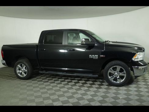 Used 2019 RAM 1500 Big Horn AWD/4WD image 5