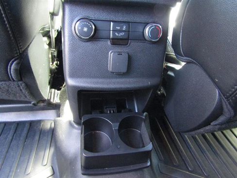 Used 2017 Ford Explorer XLT w/ Equipment Group 202A image 32