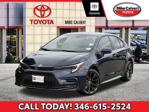 Certified 2025 Toyota Corolla SE FWD image 1
