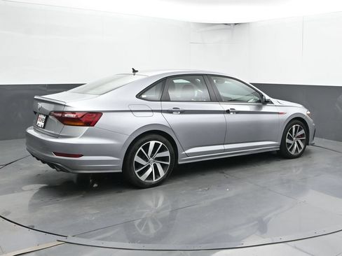Used 2019 Volkswagen Jetta GLI FWD image 3
