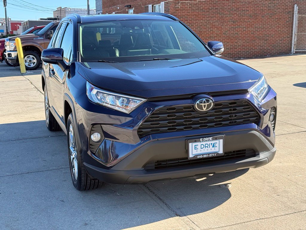 Used 2021 Toyota RAV4 XLE Premium AWD/4WD image 3