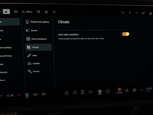 Used 2024 Rivian R1S Adventure AWD/4WD image 46