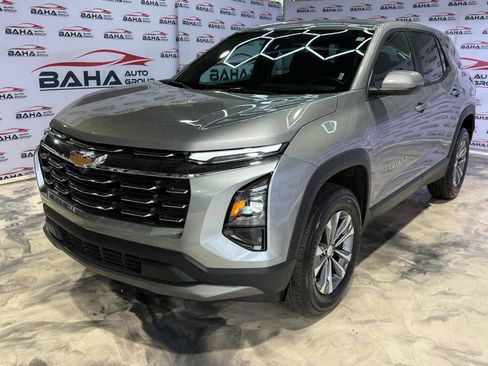 Used 2026 Chevrolet Equinox LT FWD image 2