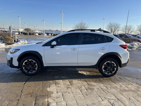 Used 2023 Subaru Crosstrek 2.0i Premium image 4