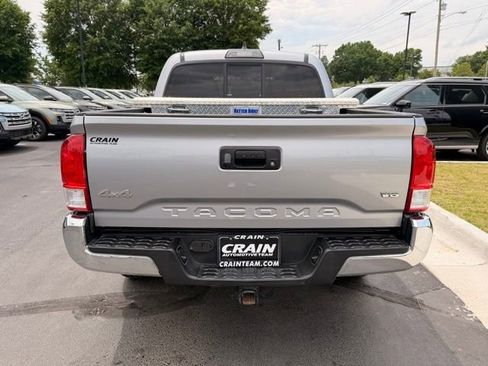 Used 2017 Toyota Tacoma SR5 w/ Tow Package AWD/4WD image 7