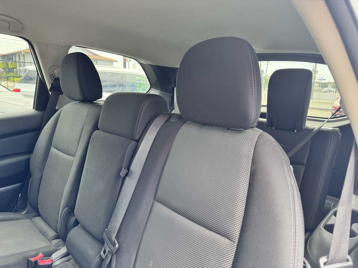 Used 2020 Nissan Pathfinder S FWD image 35