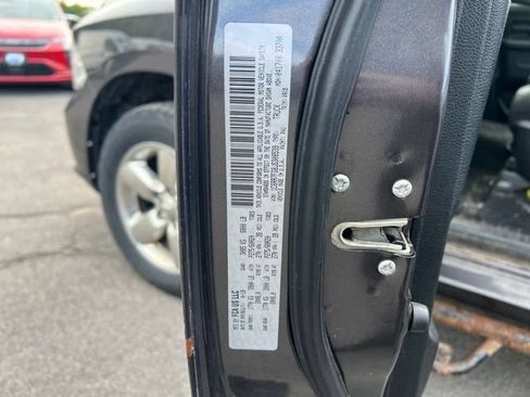 Used 2018 RAM 1500 Express w/ Express Value Package AWD/4WD image 22