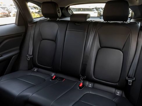 Used 2019 Jaguar F-PACE Premium AWD/4WD image 23