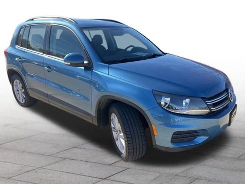 Used 2017 Volkswagen Tiguan Limited w/ Premium Package image 1