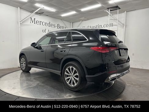 Used 2023 Mercedes-Benz GLC 300 4MATIC image 5