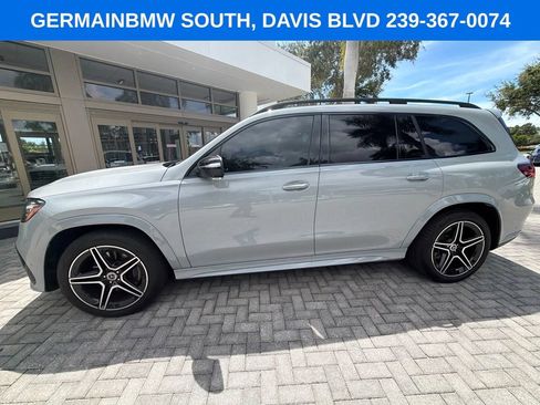 Used 2025 Mercedes-Benz GLS 450 4MATIC image 5