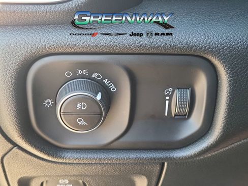 New 2026 RAM 1500 Express image 23