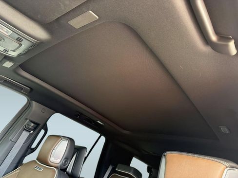 Used 2025 GMC Yukon Denali Ultimate w/ LPO, Floor Liner Package AWD/4WD image 20