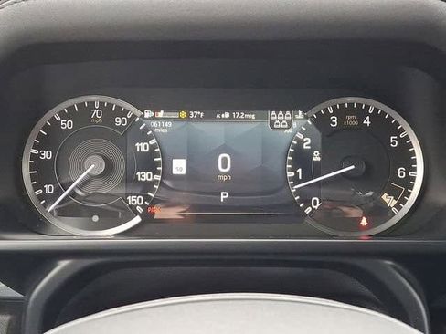 Used 2023 Land Rover Defender 110 X-Dynamic SE image 24