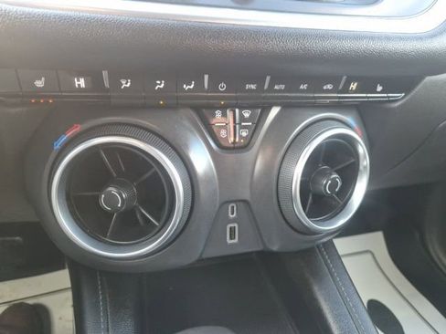 Used 2020 Chevrolet Blazer LT image 19