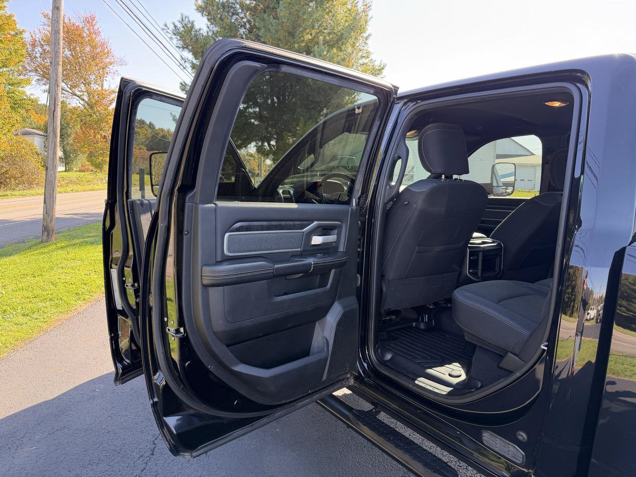 Used 2020 RAM 2500 Big Horn w/ Night Edition AWD/4WD image 42