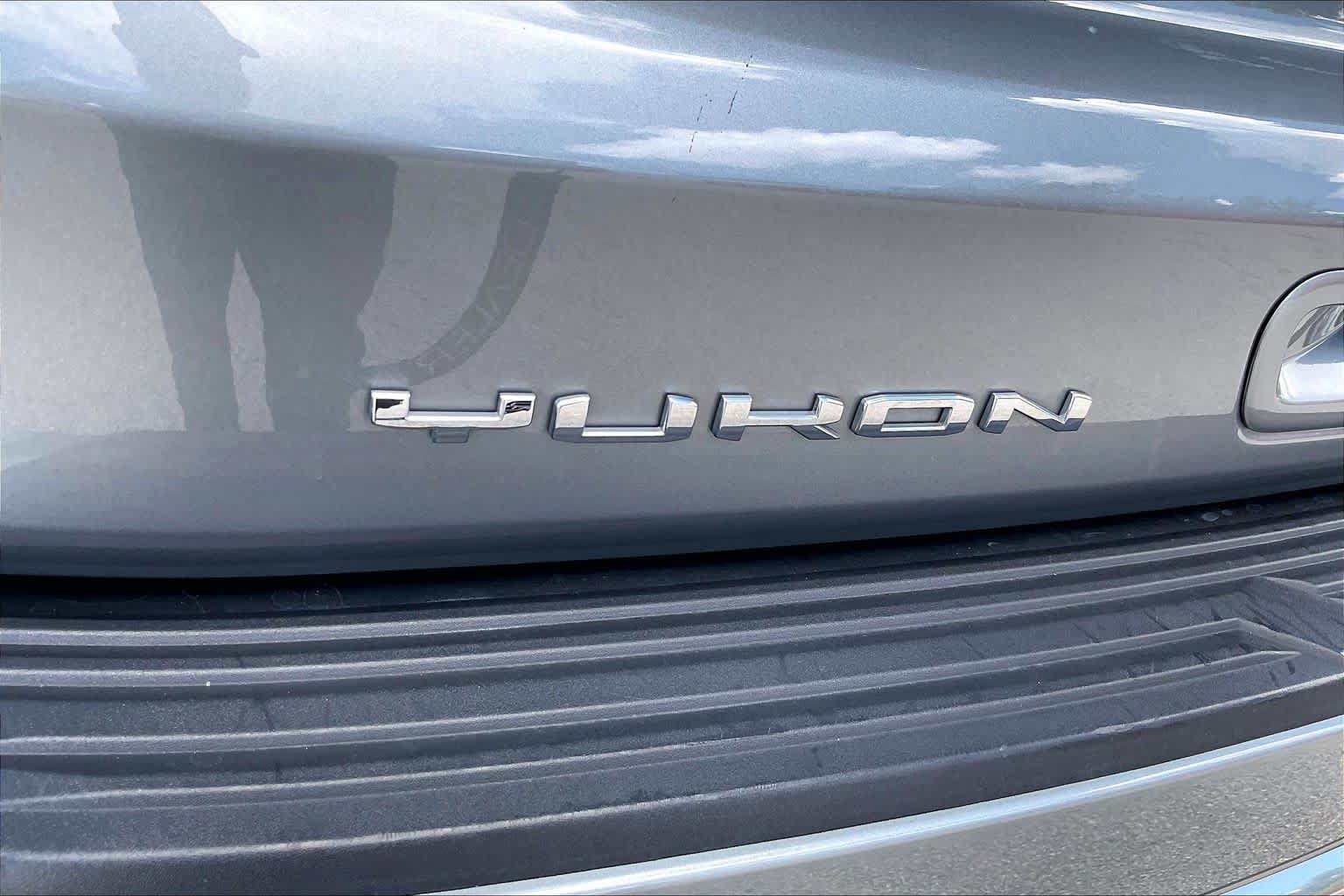 Used 2025 GMC Yukon Denali RWD image 10