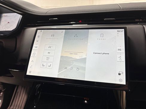 New 2025 Land Rover Range Rover Sport Dynamic SE image 16