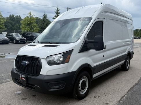 Used 2025 Ford Transit 250 148 High Roof RWD image 3