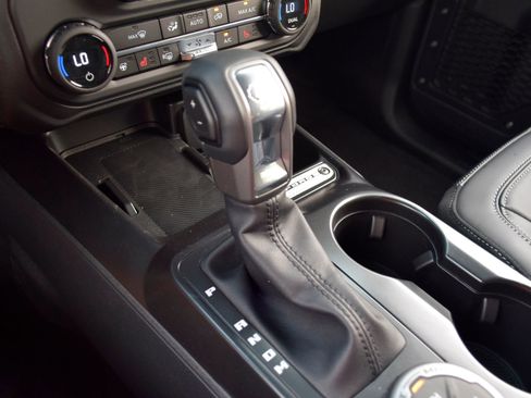 New 2026 Ford Bronco Outer Banks image 14