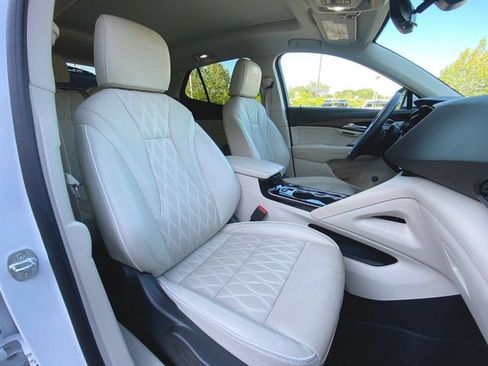 Used 2023 Buick Envision Avenir AWD/4WD image 29