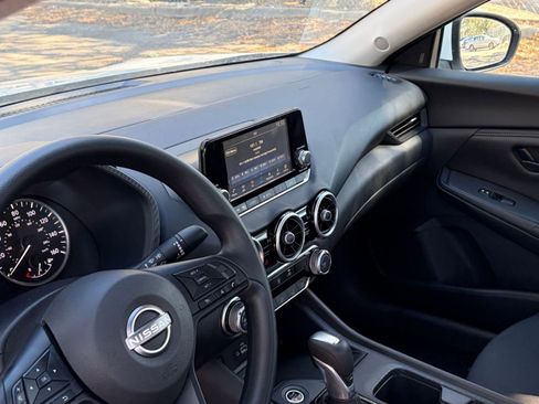 Used 2025 Nissan Sentra S image 31