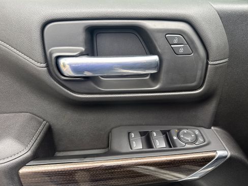 Used 2021 Chevrolet Silverado 1500 RST image 9