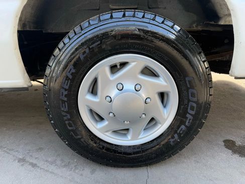 Used 2011 Ford E-250 and Econoline 250 Extended w/ PWR Group image 19