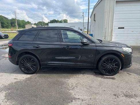 Used 2023 Lincoln Corsair Reserve w/ Equipment Group 201A AWD/4WD image 3