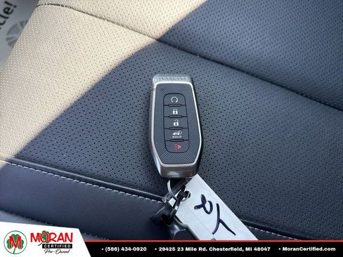 Used 2025 INFINITI QX60 Luxe AWD/4WD image 30