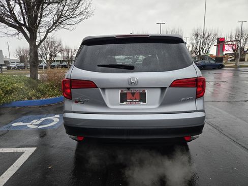 Used 2018 Honda Pilot EX image 4