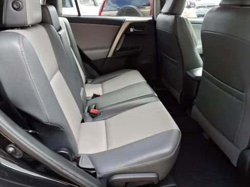 Used 2014 Toyota RAV4 Limited w/ Technology Package FWD image 11