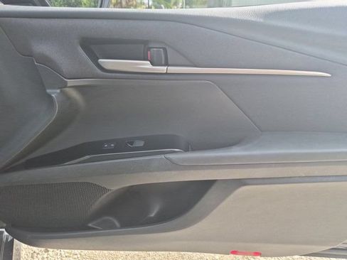 Used 2025 Toyota Camry LE FWD image 32