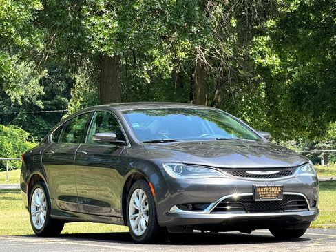 Used 2015 Chrysler 200 C image 2