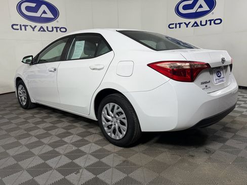 Used 2019 Toyota Corolla LE image 6