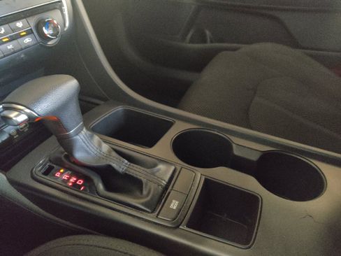 Used 2020 Kia Optima LX FWD image 26