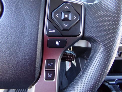 Used 2021 Toyota Tacoma SR5 AWD/4WD image 43